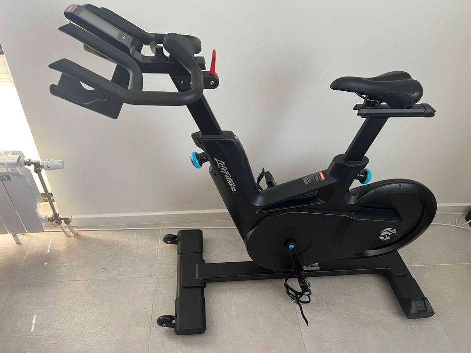 Професионален велотренажор Life Fitness IC6 | Без нужда от ток!
