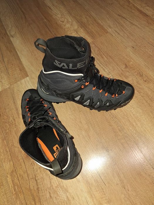 Продавам обувки Salewa