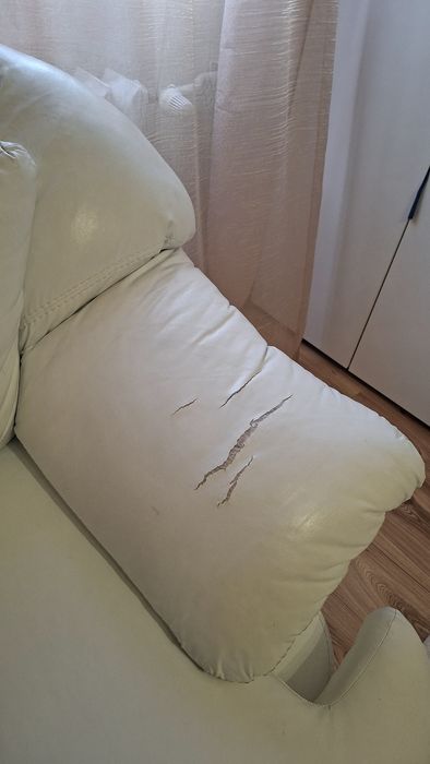 Голям кожен фотьойл