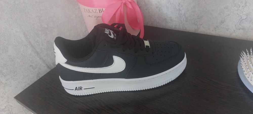 Продам новые кросовки!