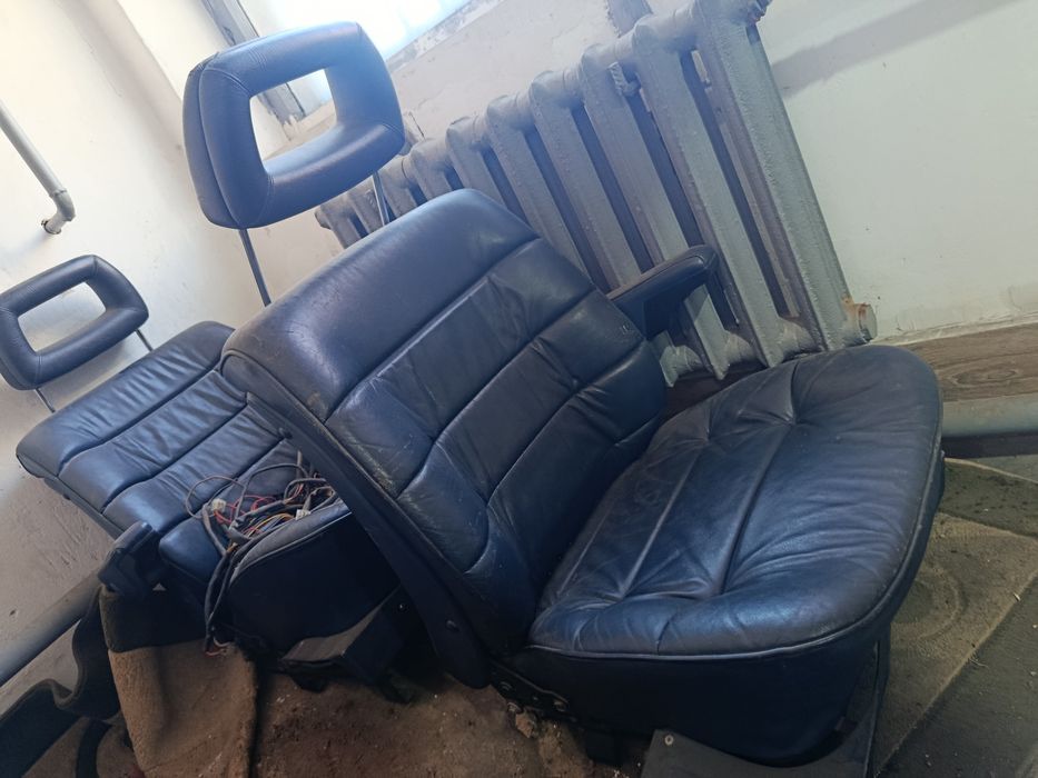 Сиденье Т4 средний ряд