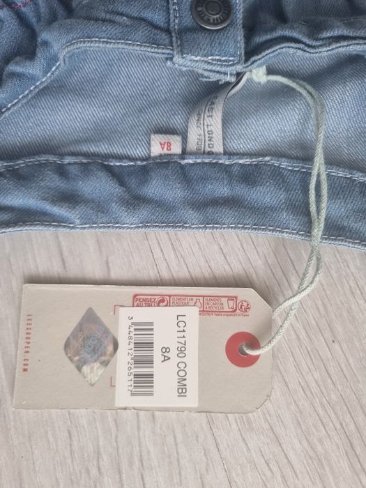 Salopeta Lee Cooper, 8 ani