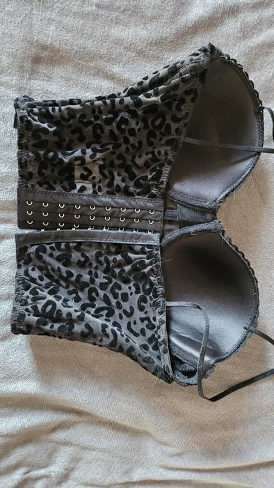 Продам корсет женский