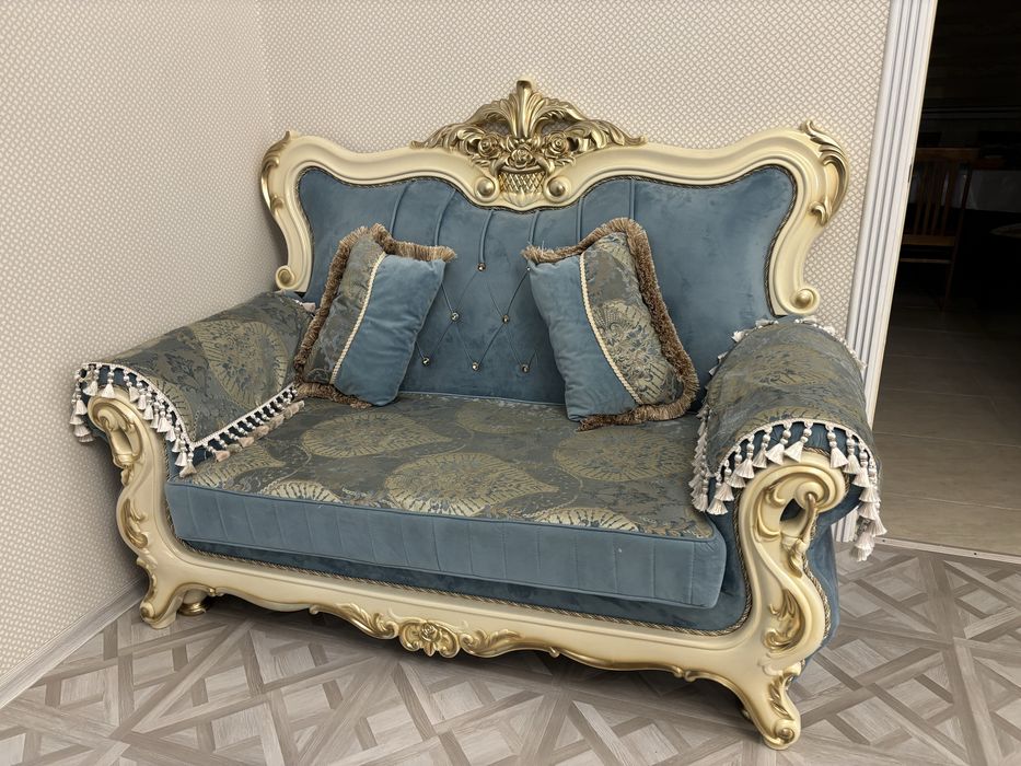 Продам диван и 2 кресла