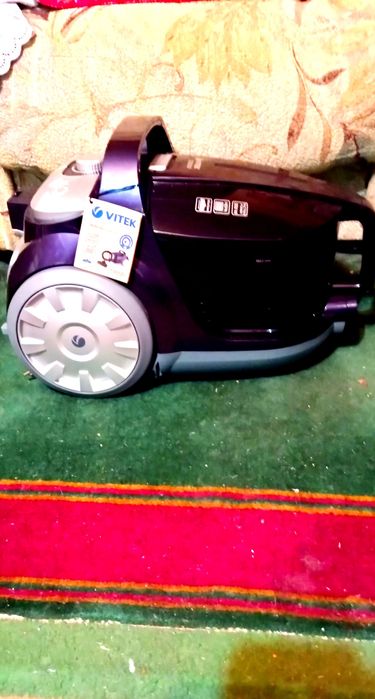 Пылесос Vitek Новый