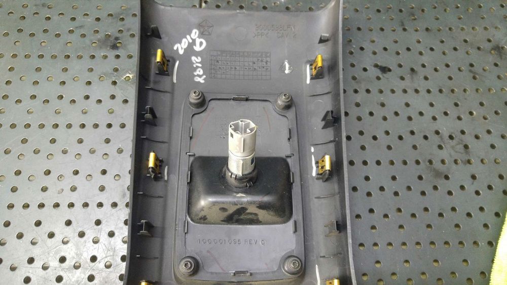 Consola spate cu priza de alimentare fiat freemont 345 100001095 3000538lfn