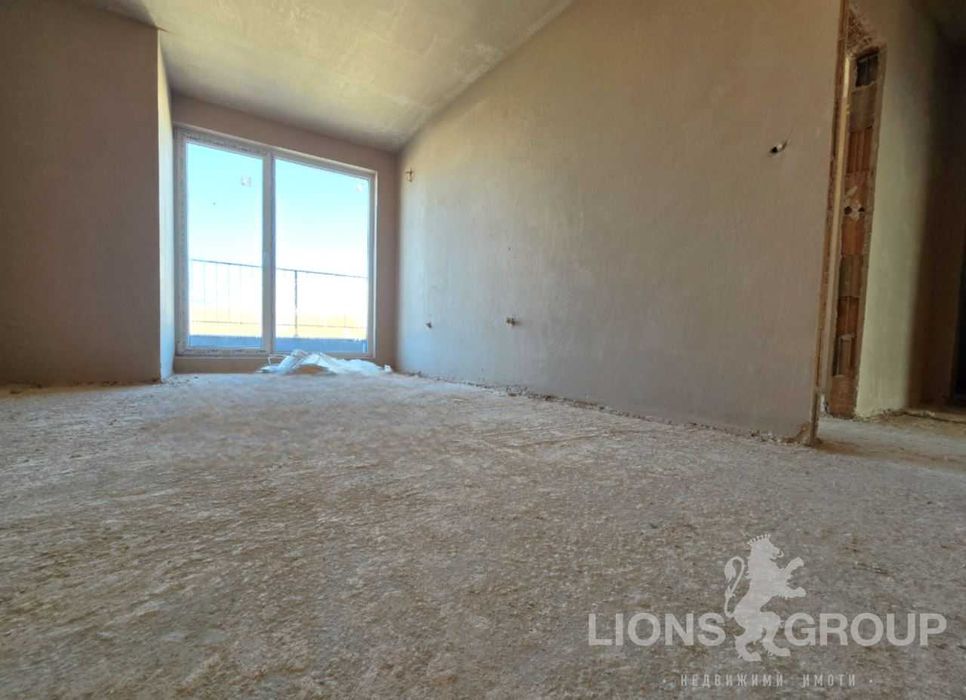 Продава се Тристаен апартамент в Варна, Център - 97 кв.м за 1567 €/кв.м - Снимка #2