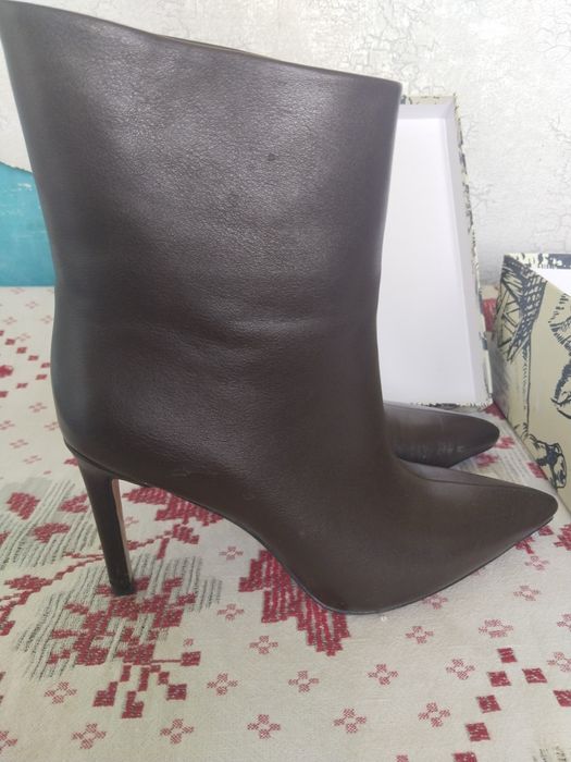 Продаю сапоги женские