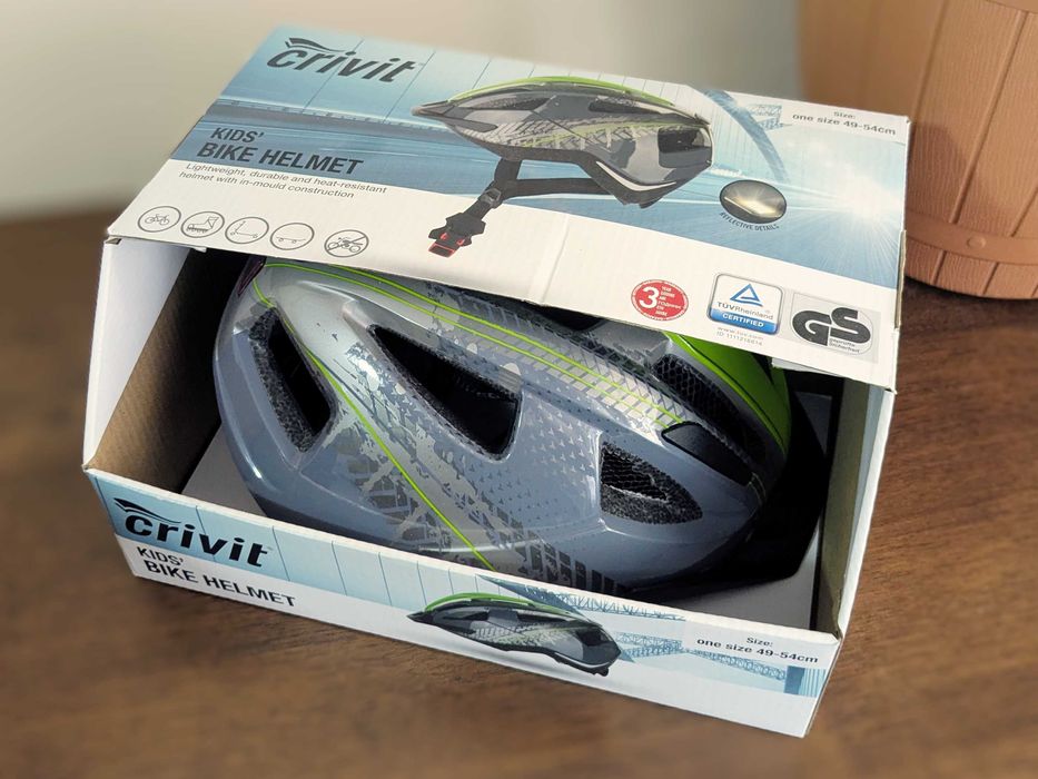 Каска за колело със светлина