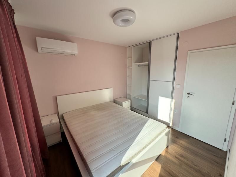 Дава се под наем Тристаен апартамент в Пловдив, Кючук Париж - 108 кв.м за 510 € - Снимка #2