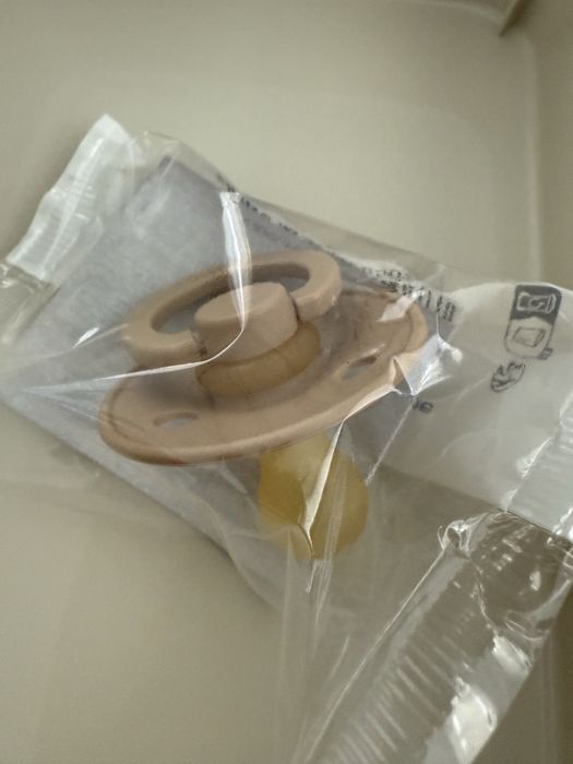 Suzeta BIBS NOU cu eticheta