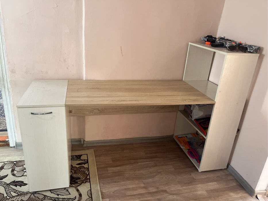 Рабочий стол, парта!