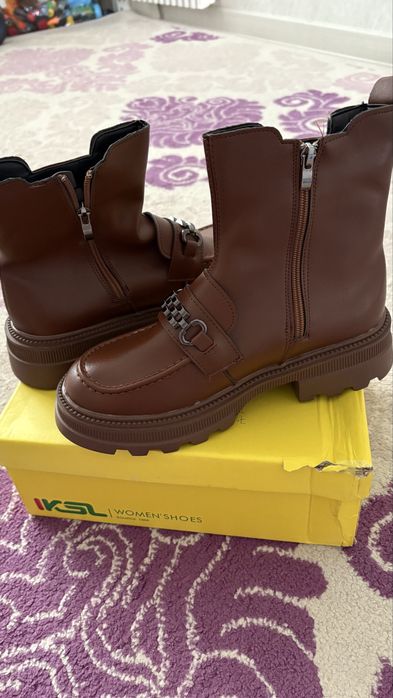 Обувь осенние новая.