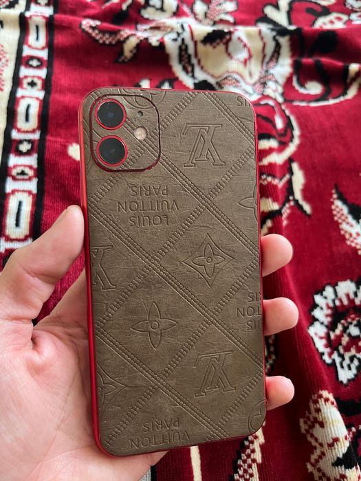 Продам айфон 11 64гб