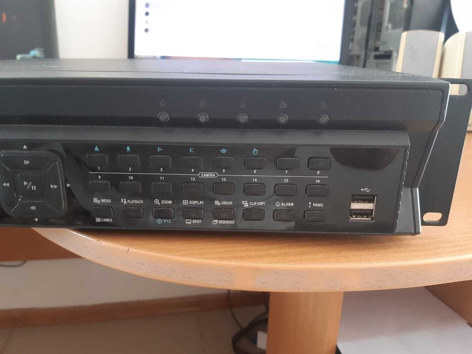 Видеорегистратор Novus NDR-HB4416