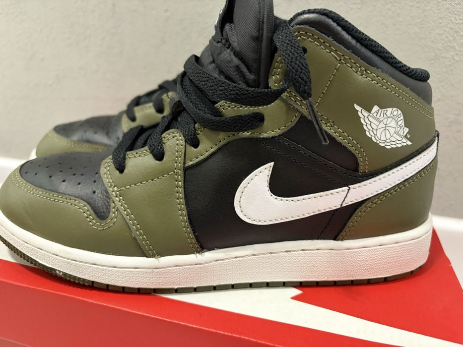 Кожени маратонки Nike