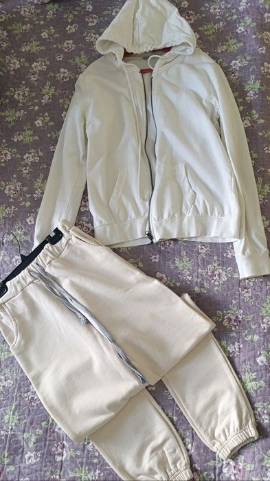 Как новый! костюм спортивный на осень/весну на 10-13 лет