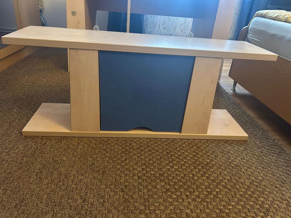 Vand mobila lemn masiv