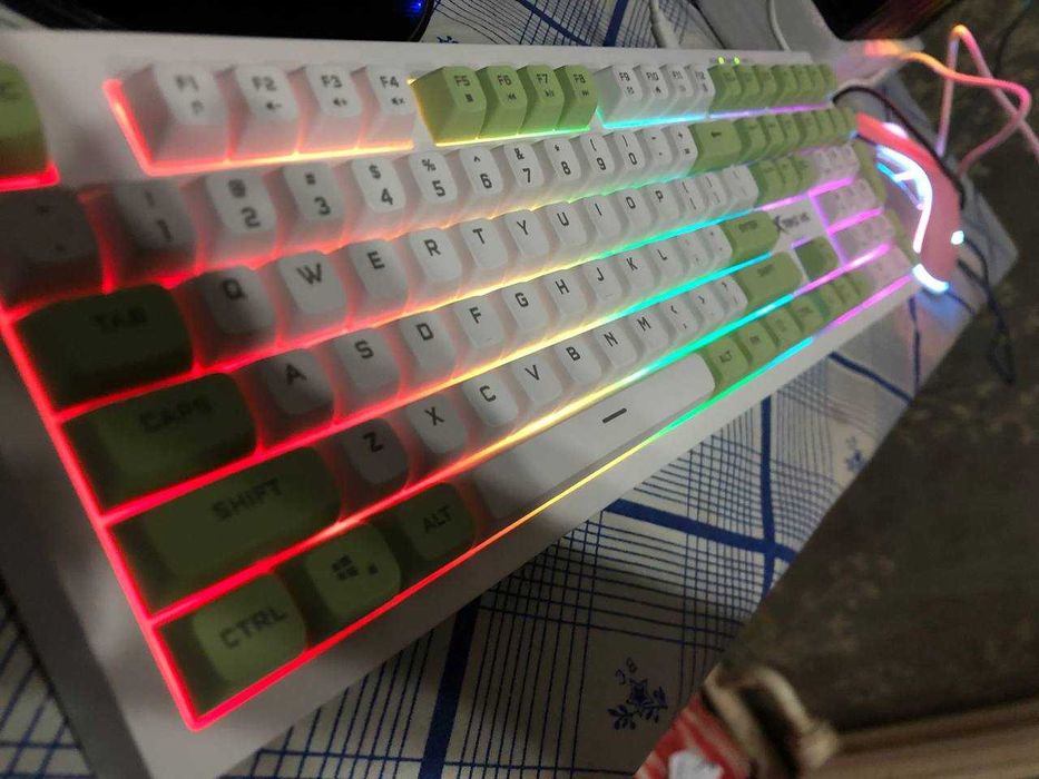 Kampyuter PC sotiladi