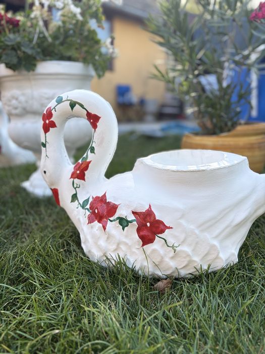 Lebădă decorativă din beton