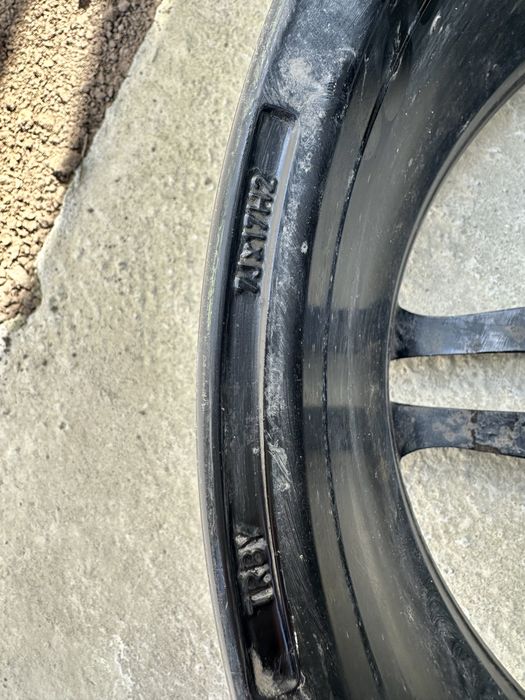 Jante 17”  Dezent dark  5x114.3