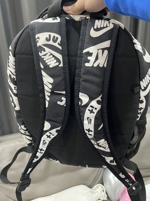 Училощна раница nike