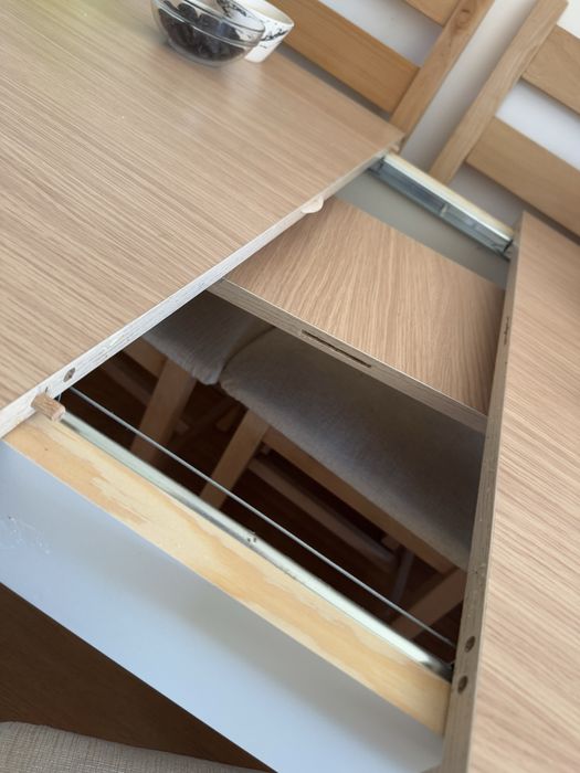 Трапезна маса изработена по поръчка