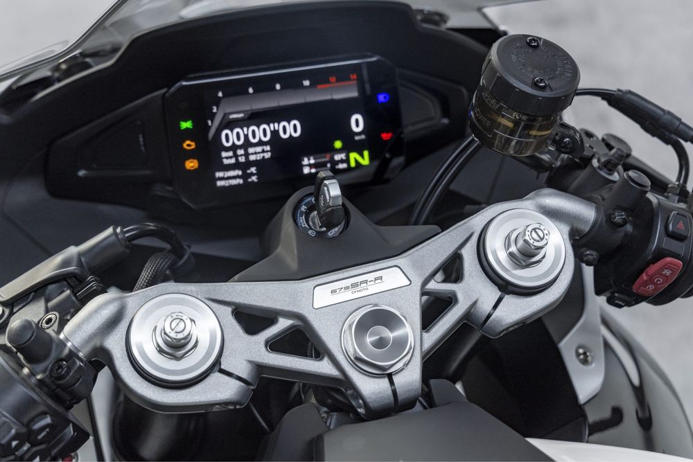 CF MOTO 675 SR yangi model