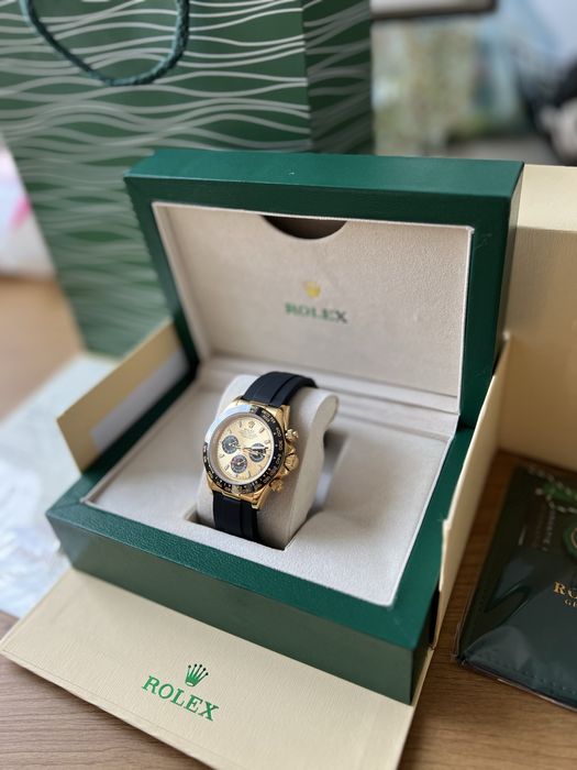 Rolex Daytona Cosmograph Gold Rubber Strap 40 mm