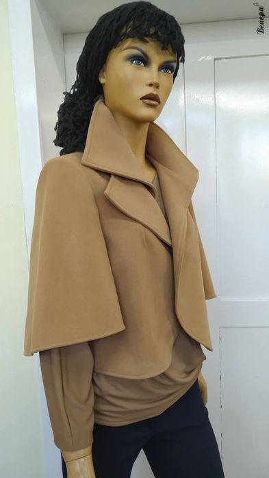 Късо.      палто