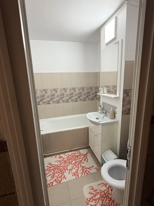 De inchiriat Apartament 3 camere decomandat