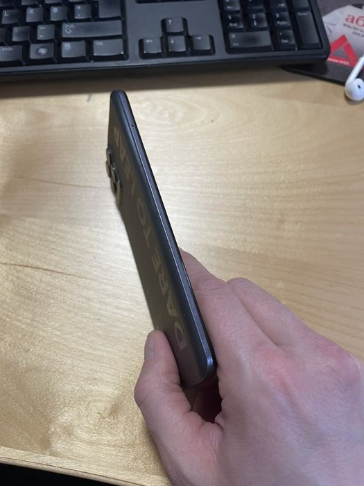 Realme 8 pro 128gb 8 gb +SD card 128 подарък