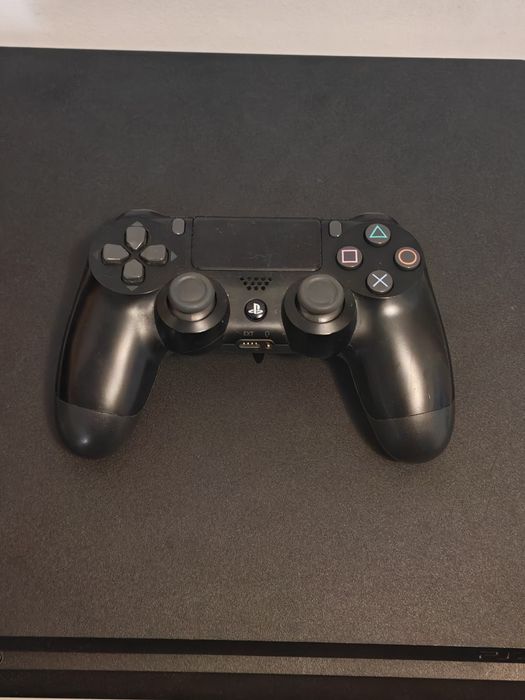 PlayStation 4 slim - 1 TB