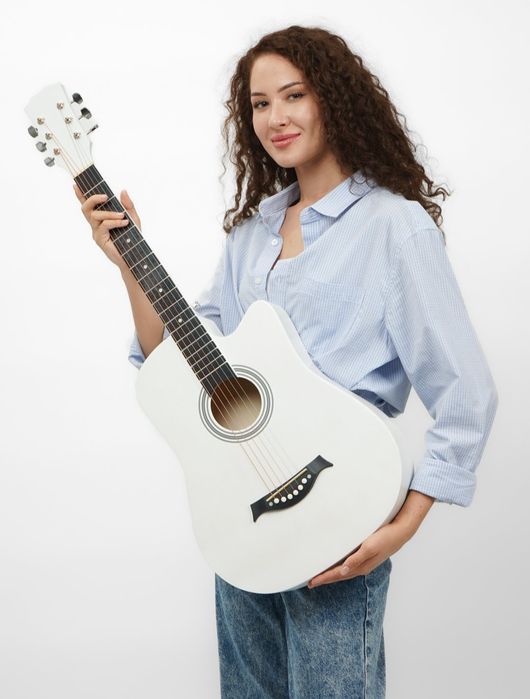 Gitara sotiladi optom narxlarda 40$ kelishiladi