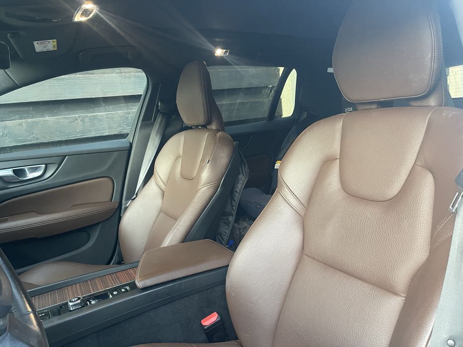 VOLVO V60 4x4 Cross Country B4 MHEV 2021