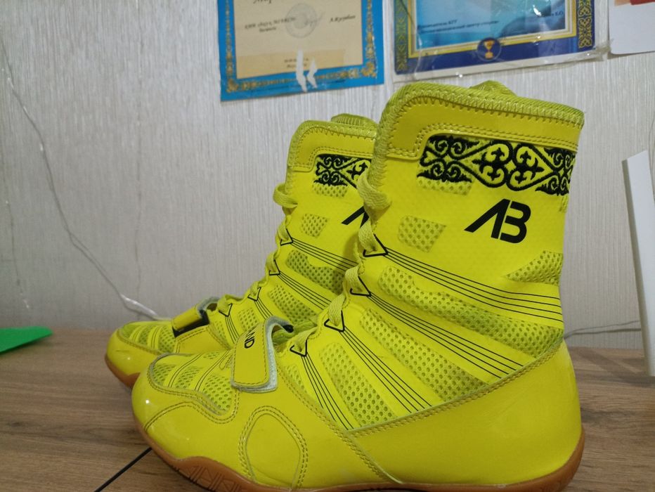 Продам боксерки AB PRO(Салатывый)39 размер