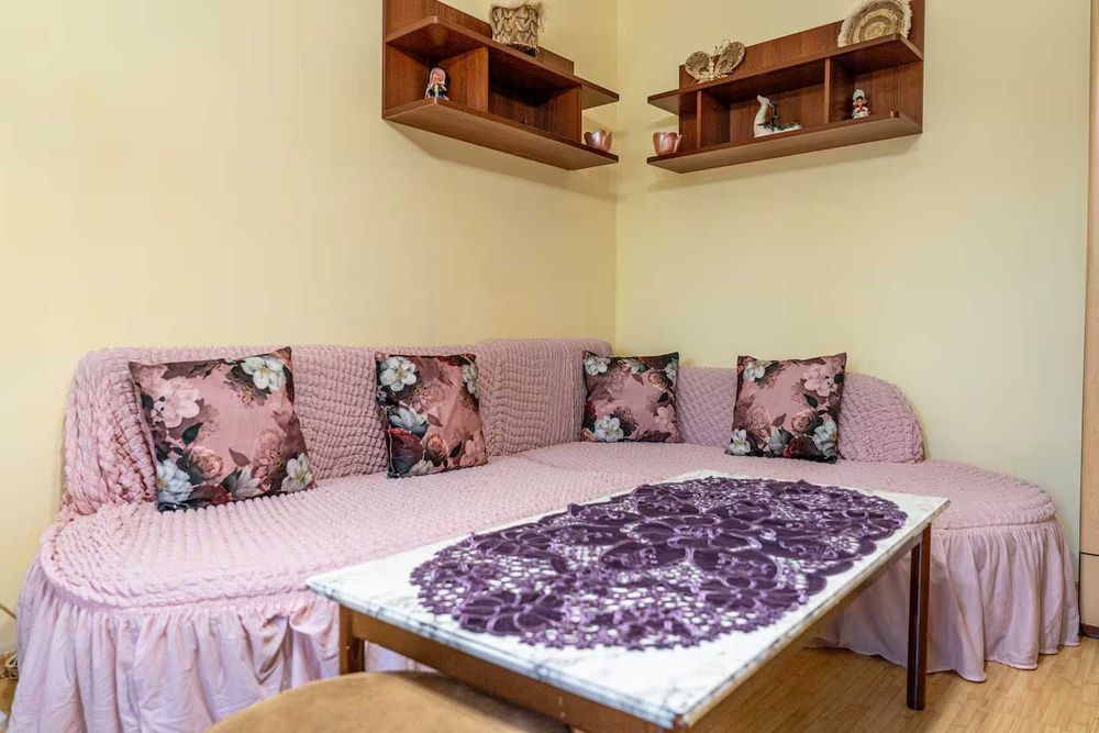 Нощувки - The Lindens 1BR Cozy Apartment with Free Parking