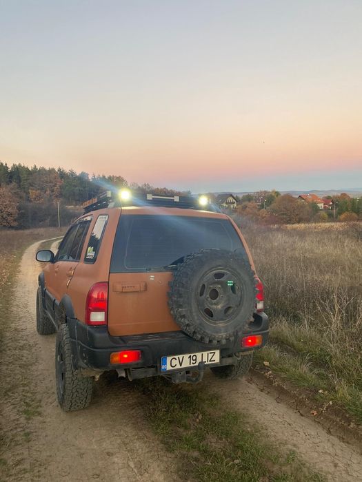 Suzuki Grand Vitara - off road