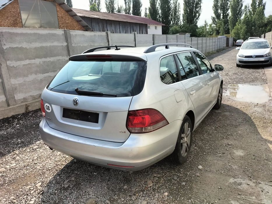 Dezmembram/Piese Golf 6 breack Usa dreapta fata/Usa dreapta spate/Usa stanga spate