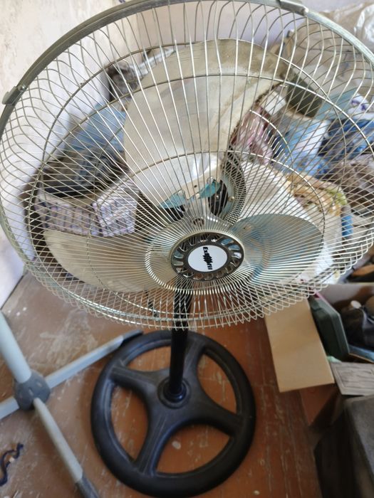 Вещи,мебель,посуда ,техника б/у