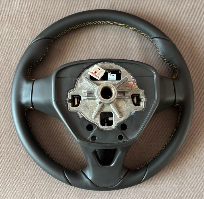 Volan Opel complet - cusatura galbena