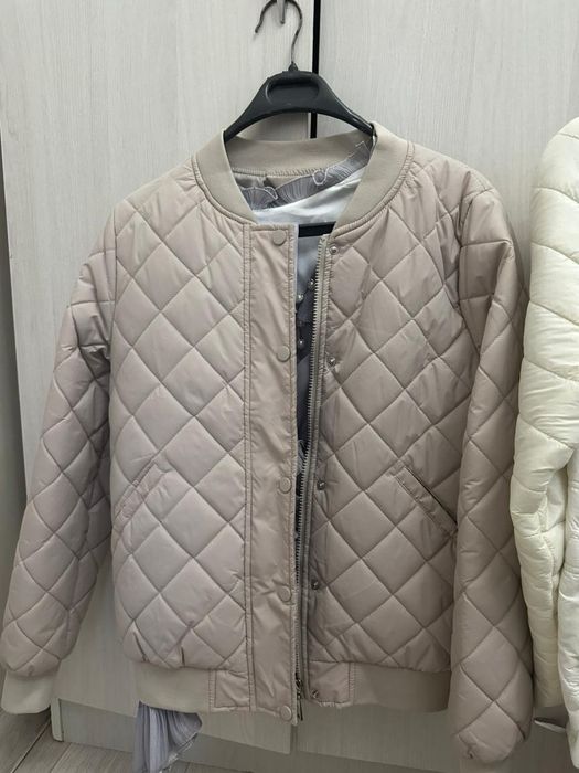 Продоется новые куртки