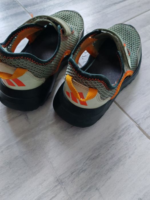Летни маратонки/ сандали Adidas 33.5