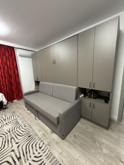 Mobilă la comandă cu pat ascuns și canapea