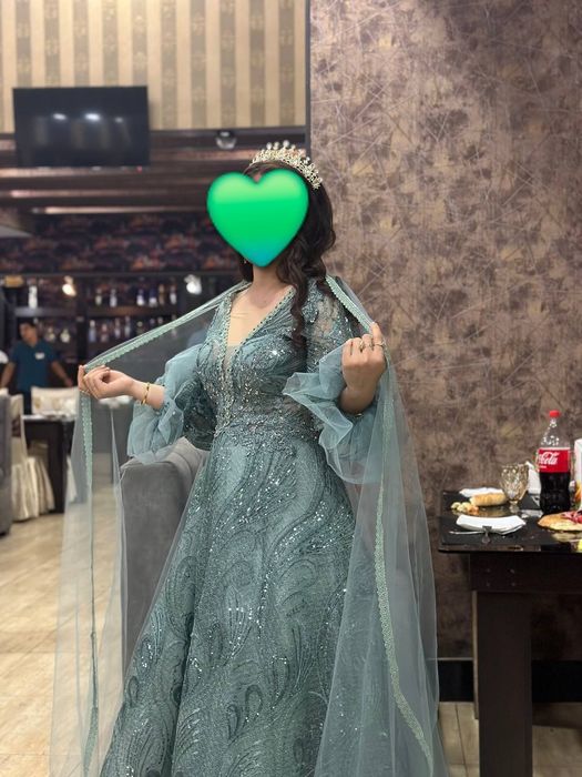 Turetski vechirni ko'ylak