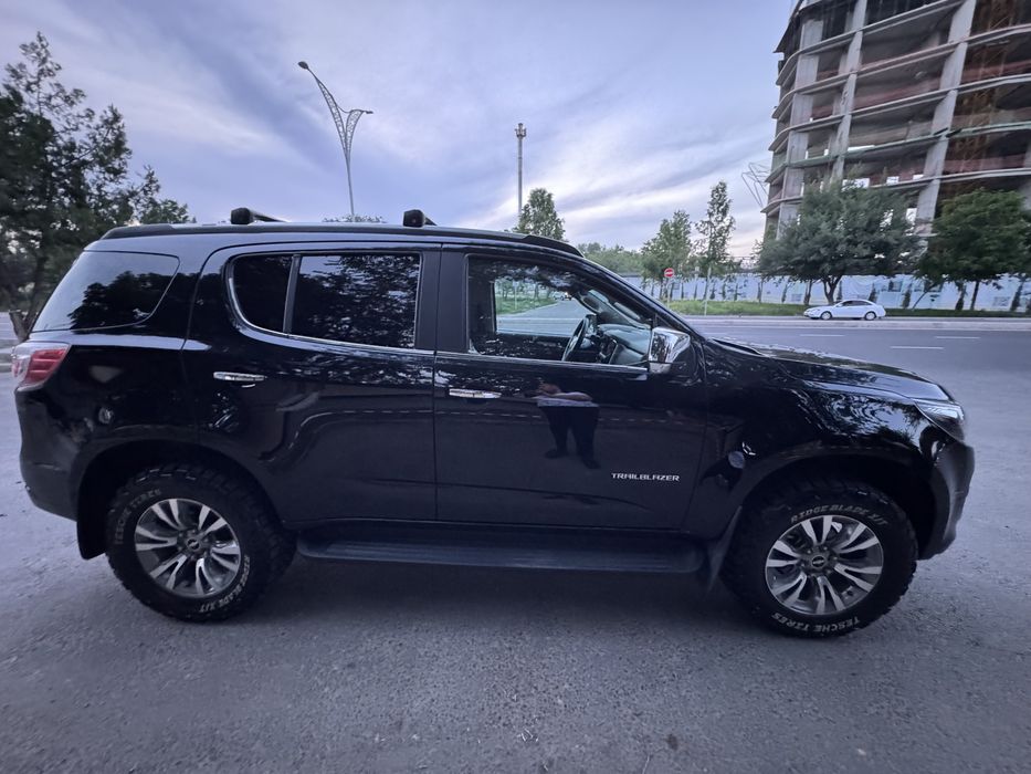 Trailblazer LTZ sotiladi