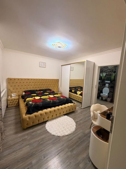 Vând casă in Mircea Vodă la strada principala!