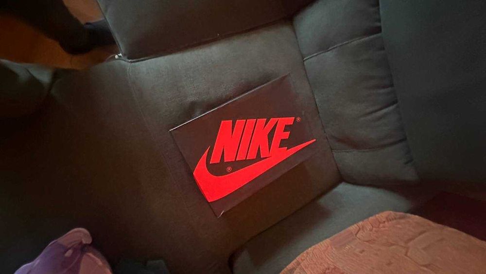Air Jordan 1 High OG Phantom Red