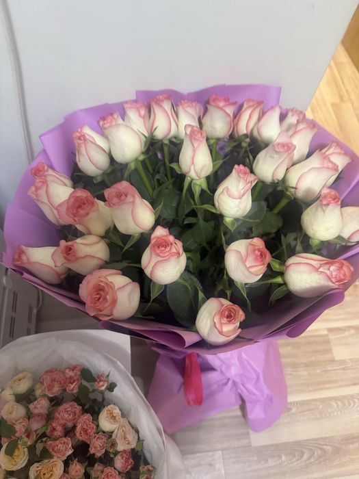 Продам большой букет из 33 роз