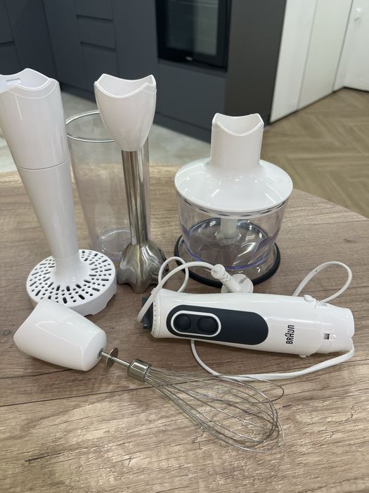 Блендер Braun с разными насадками